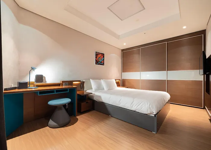 Urbanstay Haeundae Station 公寓
