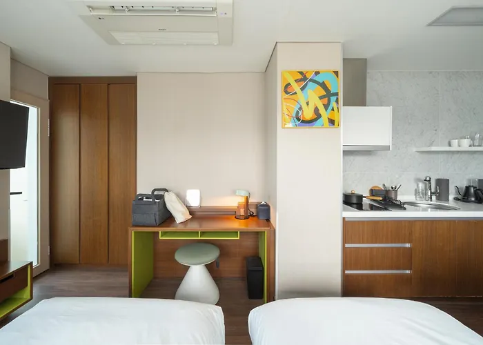Urbanstay Haeundae Station 公寓